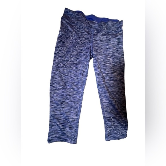 Lot of 3 Sz Large workout exercise yoga leggings. 2 full length one calf length. - Picture 3 of 8